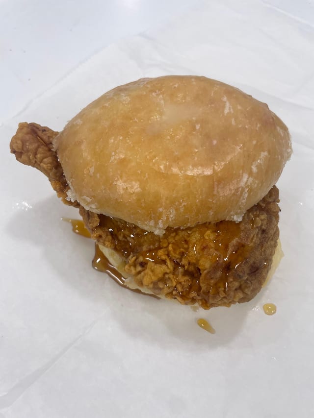 HOT HONEY GLAZED CHICKEN SANdWICH.